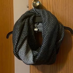 Echo design scarf/wrap